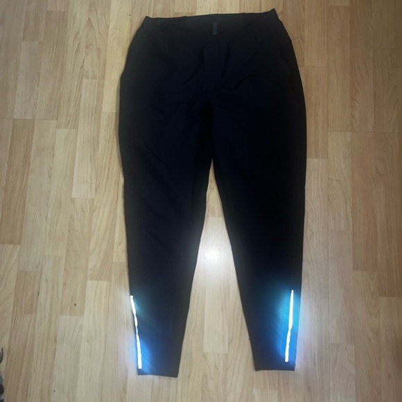 lululemon athletica Other - Lululemon Black Switch Up Pant Joggers Large EUC